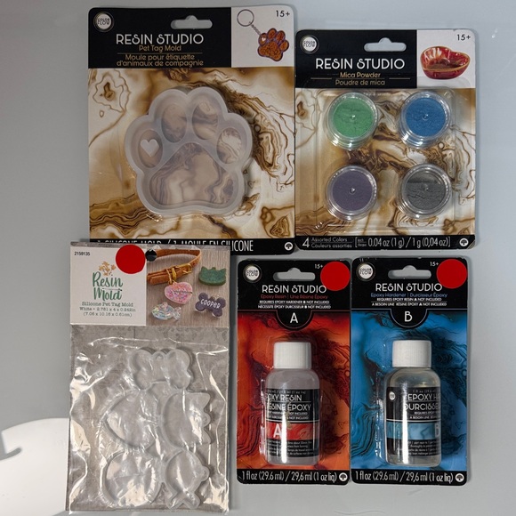 Epoxy Resin bundle includes resin, color & molds. - Picture 2 of 8